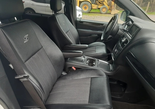 Chrysler Town &amp; Country cena 69000 przebieg: 140000, rok produkcji 2015 z Opole małe 92